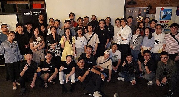 3EX CryptoGPT之夜圆满落幕——AI交易时代的新纪元正在到来缩略图 3EX CryptoGPT之夜圆满落幕——AI交易时代的新纪元正在到来缩略图